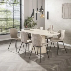 HUUS Eettafel Mara