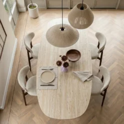 HUUS Eettafel Mara
