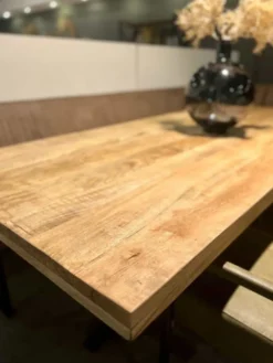 HUUS Eettafel Monica