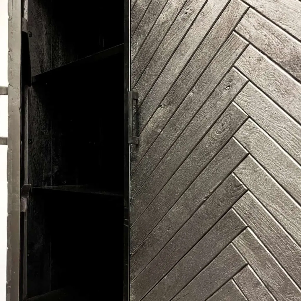 HUUS Kast Floor hoog